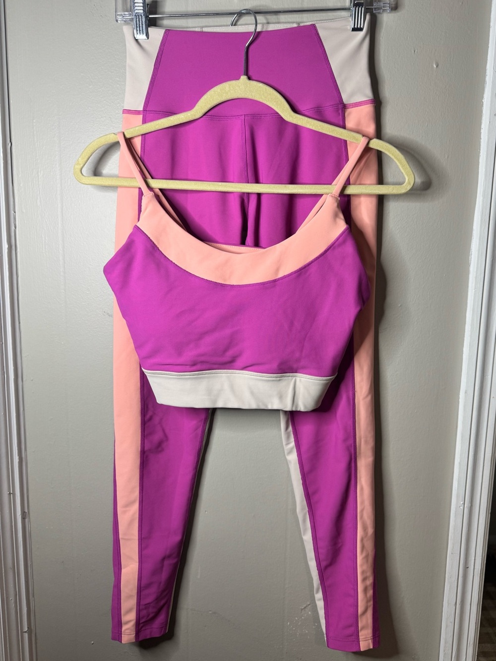 Sage Collective Colorblock Pink & Peach Active Set Leggings and Sports Bra